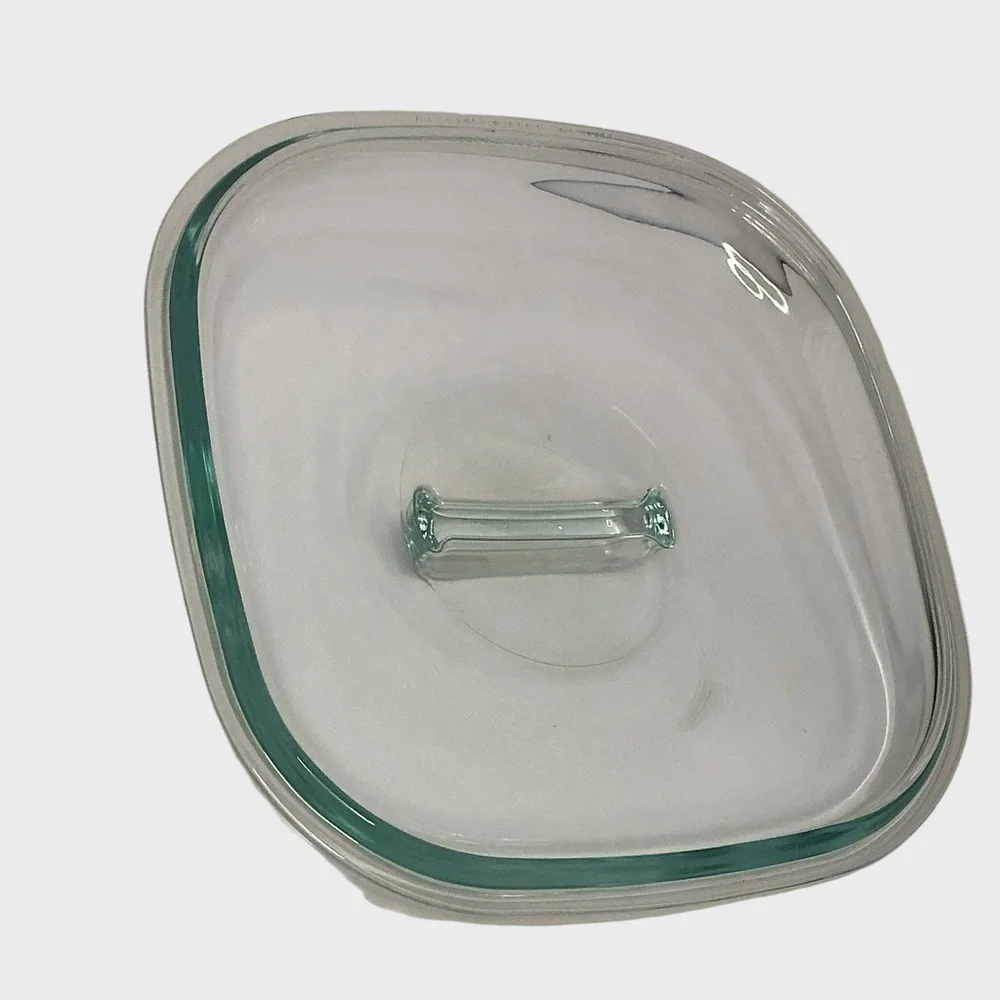 PYREX 680-C Clear Square Lid with Fin Handle